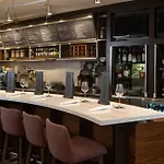 Courtyard By Marriott Nashville Airport
